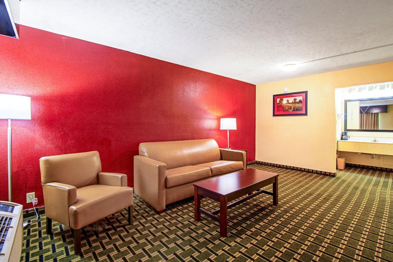 Red Roof Inn & Suites Greenwood, Sc Εξωτερικό φωτογραφία