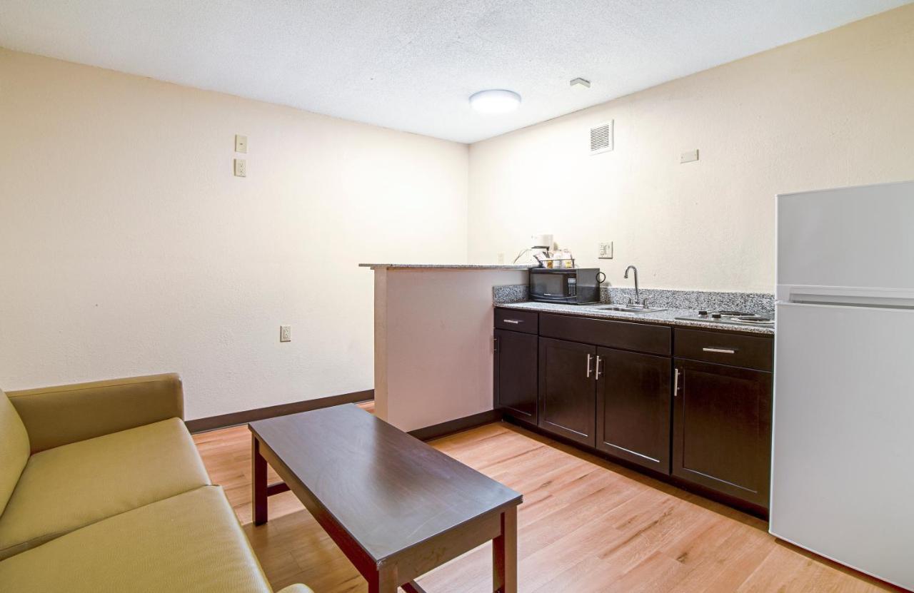 Red Roof Inn & Suites Greenwood, Sc Εξωτερικό φωτογραφία